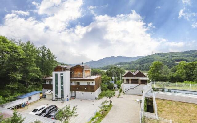 Yeonkkot Hosu Pension
