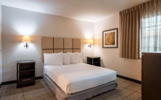Sonesta Simply Suites Fort Worth