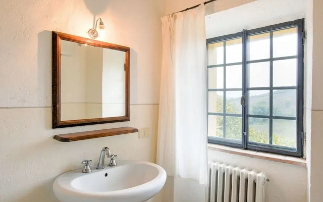 Spacious Villa in Sermugnano With Private Swimming Pool