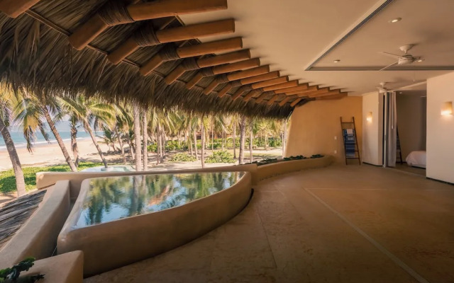 Mar de Coco Beach Front Villas