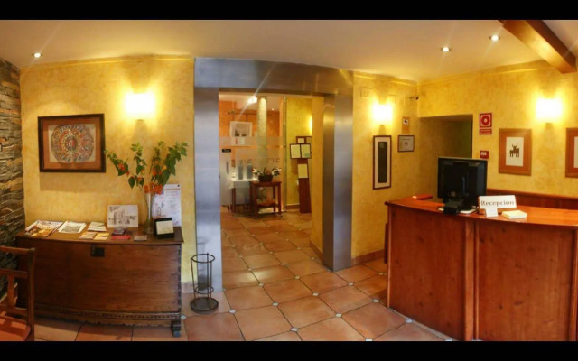 Hostal Restaurante Puerta del Alcázar