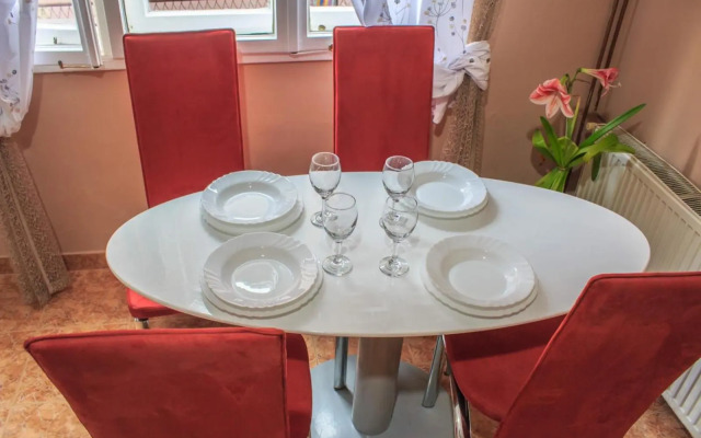 BB Downtown Apartment