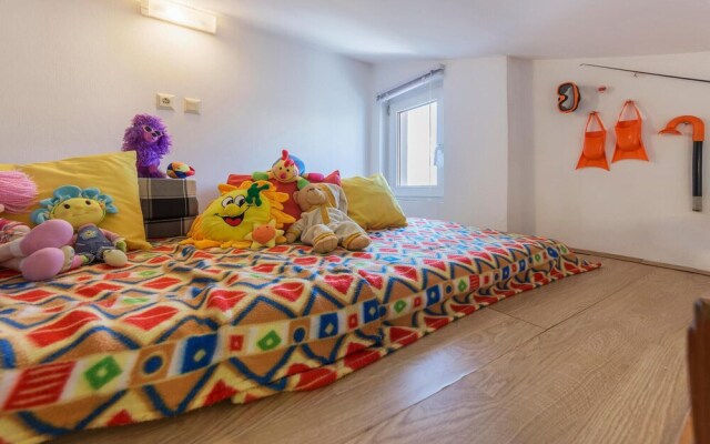 Awesome Apartment in Barbariga With 2 Bedrooms and Wifi