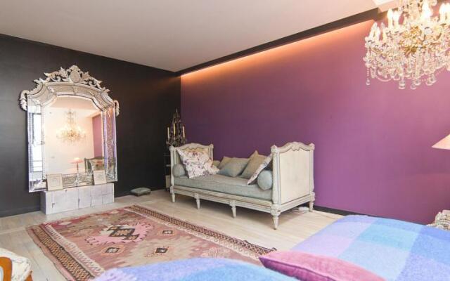 Studios Paris Bed & Breakfast - Le Jardin de Montmartre