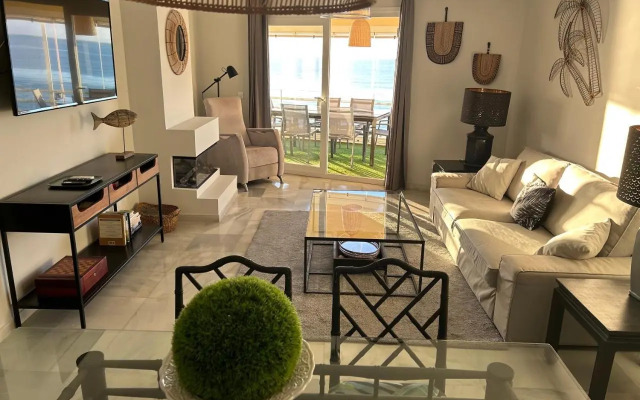 Apartamento En Primera Linea/Beachfront Apartment