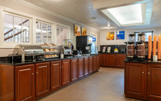 Comfort Inn Rockland - Boston