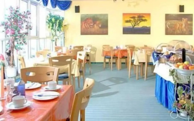 Bavaria Safari Hotel