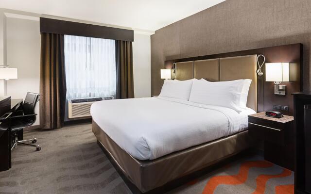 Holiday Inn NYC - Lower East Side, an IHG Hotel