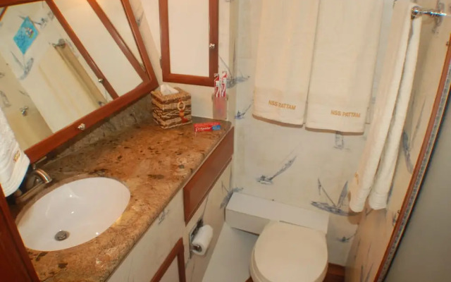 Luxury 3 level traditional Yacht