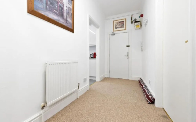 JOIVY Rose Street Hideaway