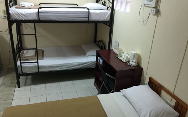 Taphouse Guest House