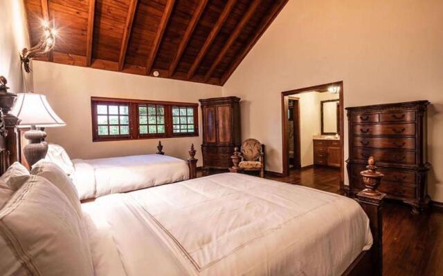Srvittinivillas Brres/16 Spacius Villa / Large Family/ Group/ Couples/holiday