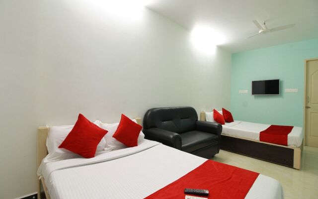 OYO 10835 Hotel Sri Sant