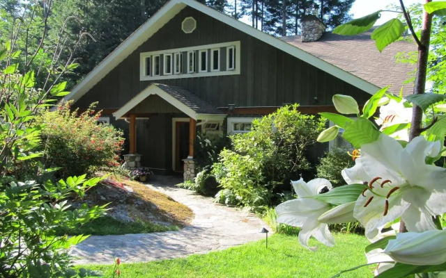 Stillwater Beach House Bed & Breakfast