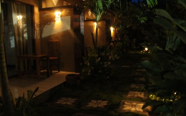 Menjangan Homestay