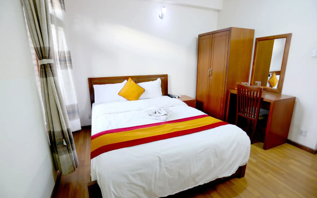 Hotel Holiday House