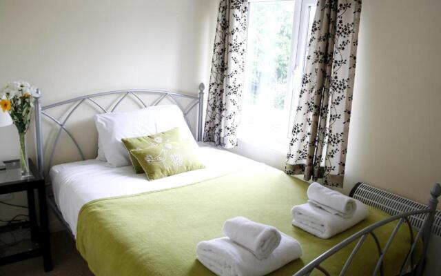 Walkers Court By Treetop Property