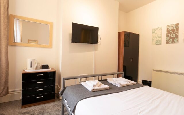 Great Holiday Home in Manchester near Old Trafford