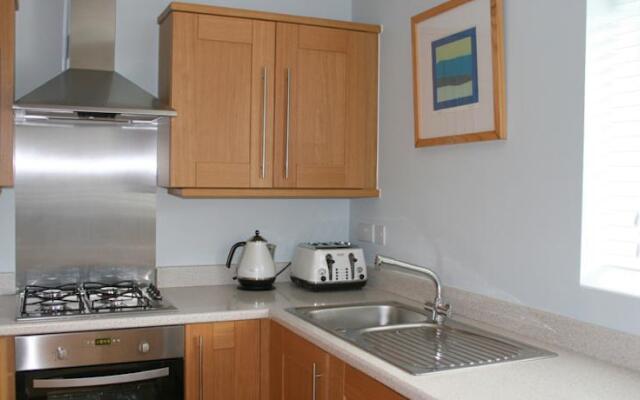 Kings Court Apartments