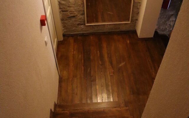 Akhan Guest House