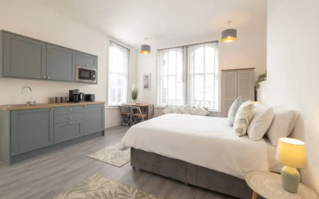 Host Stay Harbour Point