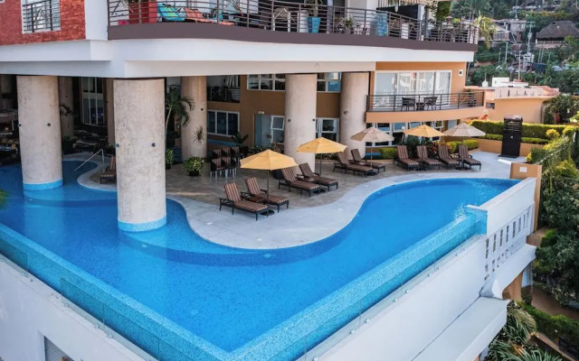 Resorts By Pinnacle 180