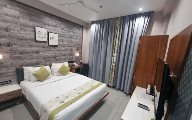 RG Exclusive Hotel-Akola