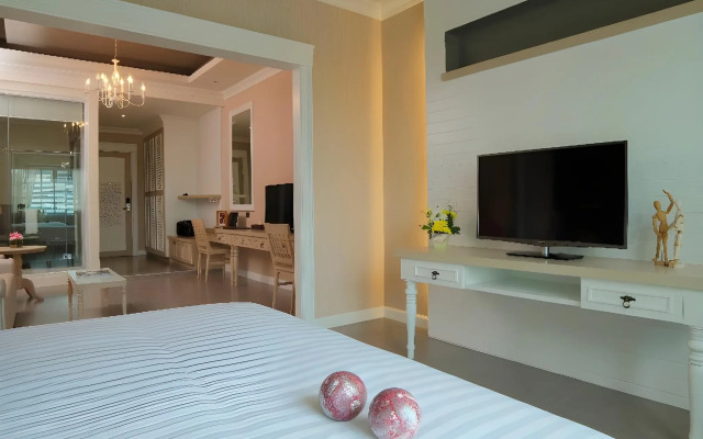 The Raya Surawong Bangkok