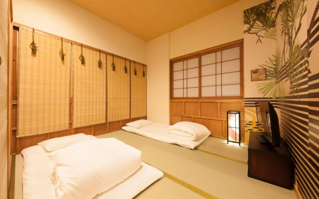 Ueno Station Hostel Oriental 1 - Caters to Men – Guest Rooms – Tokyo