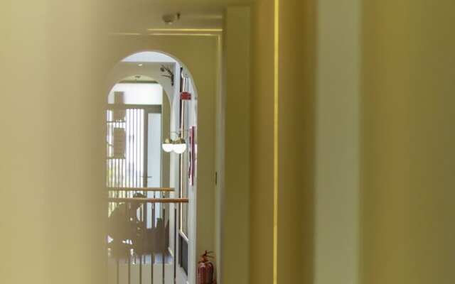 The Elite Hotel