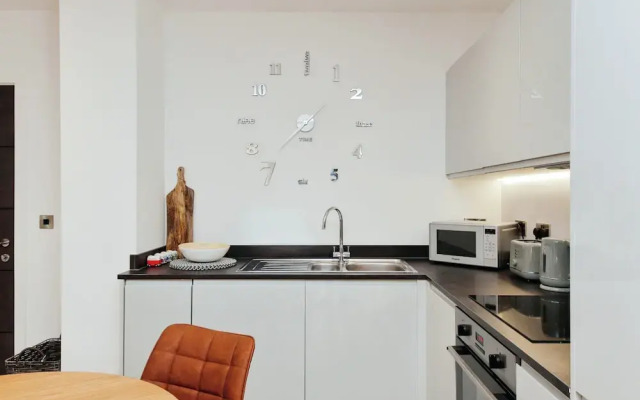 Solihull Modern Living - 1 Bed Apartment