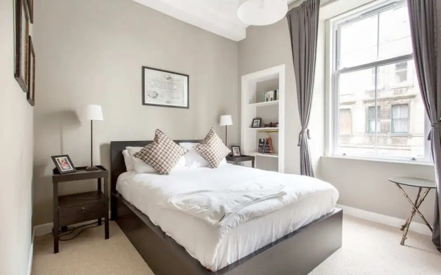 1 Bedroom Flat In Edinburgh