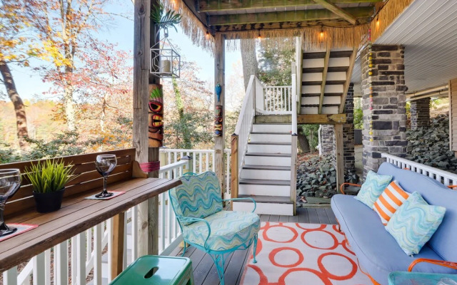 Waterfront Lusby Retreat w/ Deep-water Dock & Slip