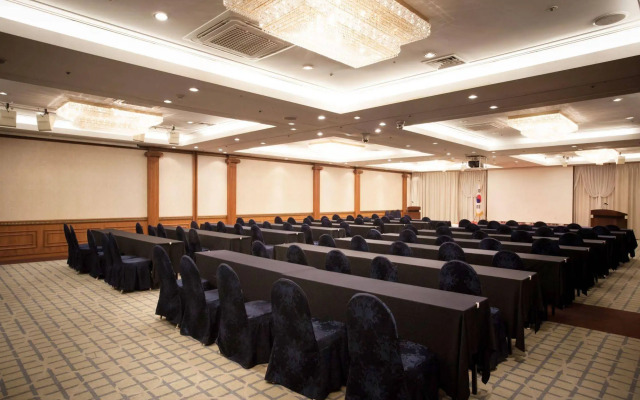 Hotel Riviera Yuseong