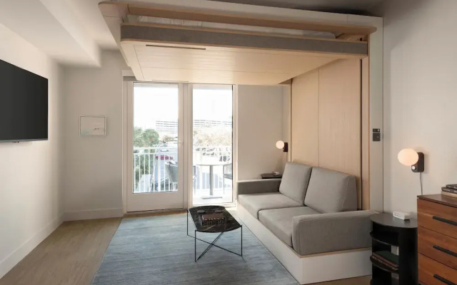 Mint House Tampa Downtown by Kasa
