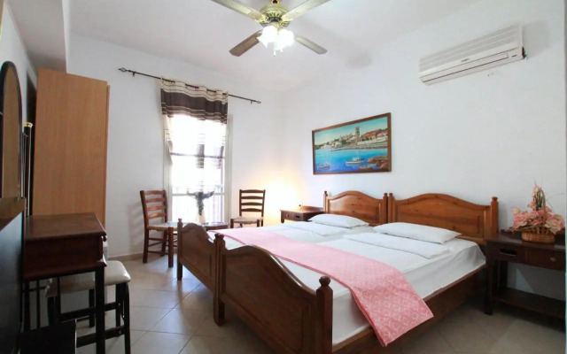 Traditional Apartments Alexandra