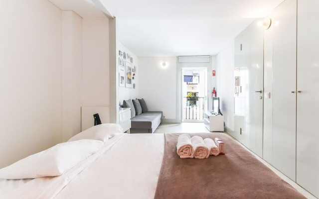 Alfama Orange Loft by Homing