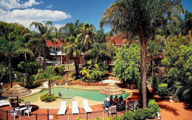 The Quarters, Ascend Hotel Collection