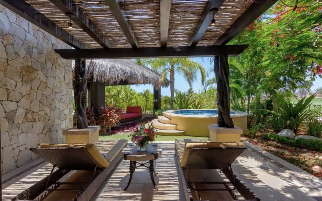 Casa de la Familia 7 Bedroom Contemporary Hacienda Style at Discounted Rate!