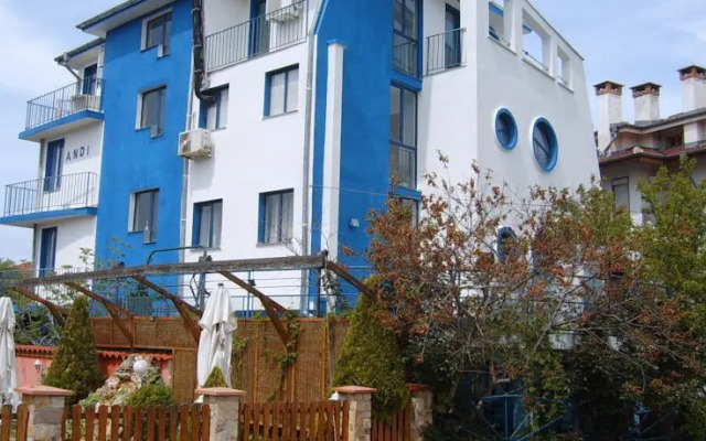 Andi Hotel