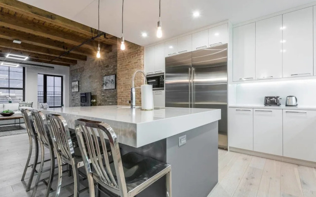 3 BDR Downtown Luxury Loft-spacious, Safe & Secure