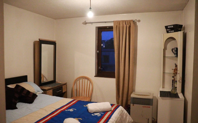 Comfortable 2-bed House in London Zone 2