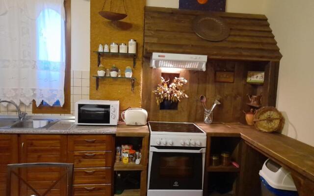 Selana House