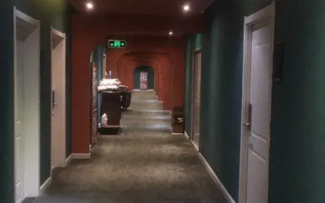 Lushan Wei'ai Theme Hotel