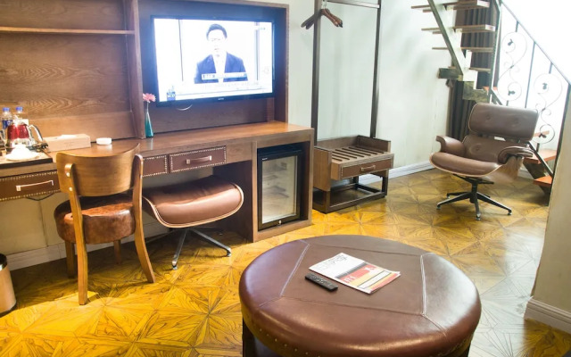 James Joyce Coffetel Tianhebei