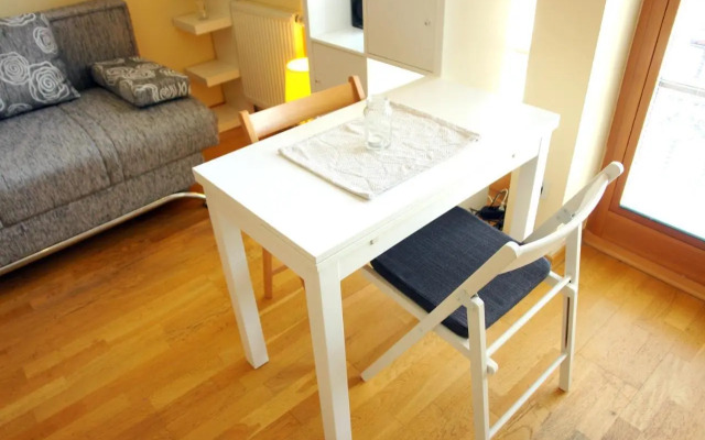 Mini Studio
