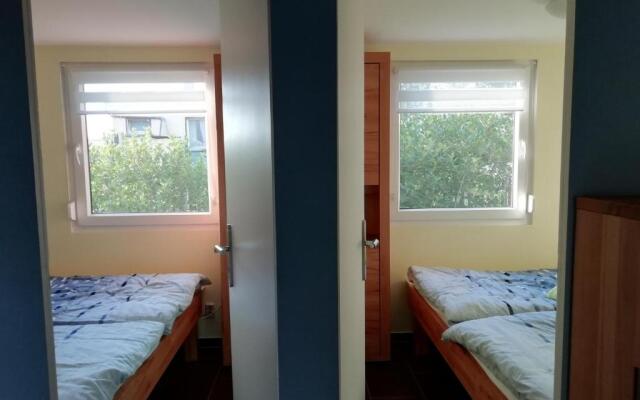 Kleiner Bungalow Im Grunen (Adults Only)