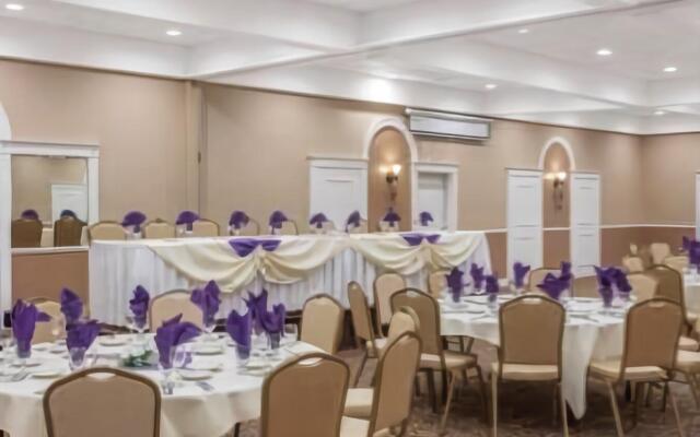 Ramada by Wyndham Fresno North