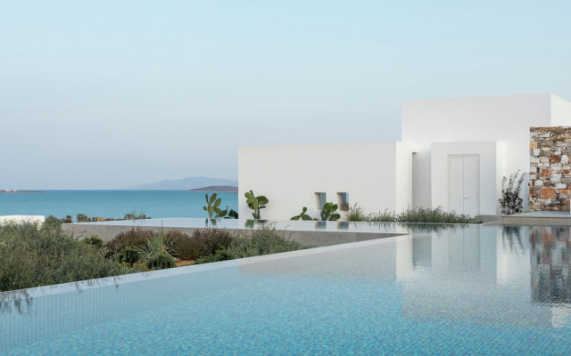 TWWO Antiparos