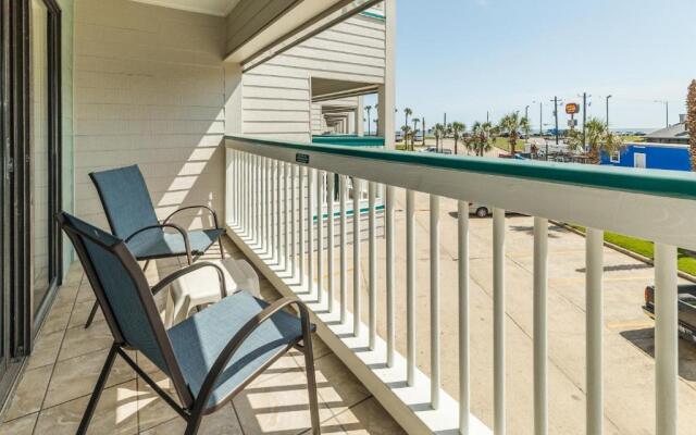 Casa del Mar On The Seawall